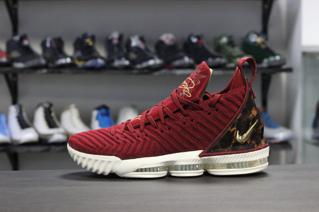 nike lebron 16 donna porpora