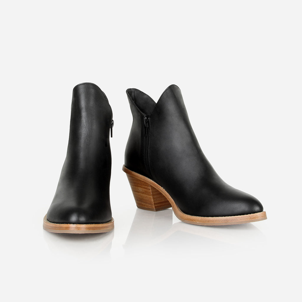 The Two Point Five Ankle Boot Black Water Resistant – Poppy Barley