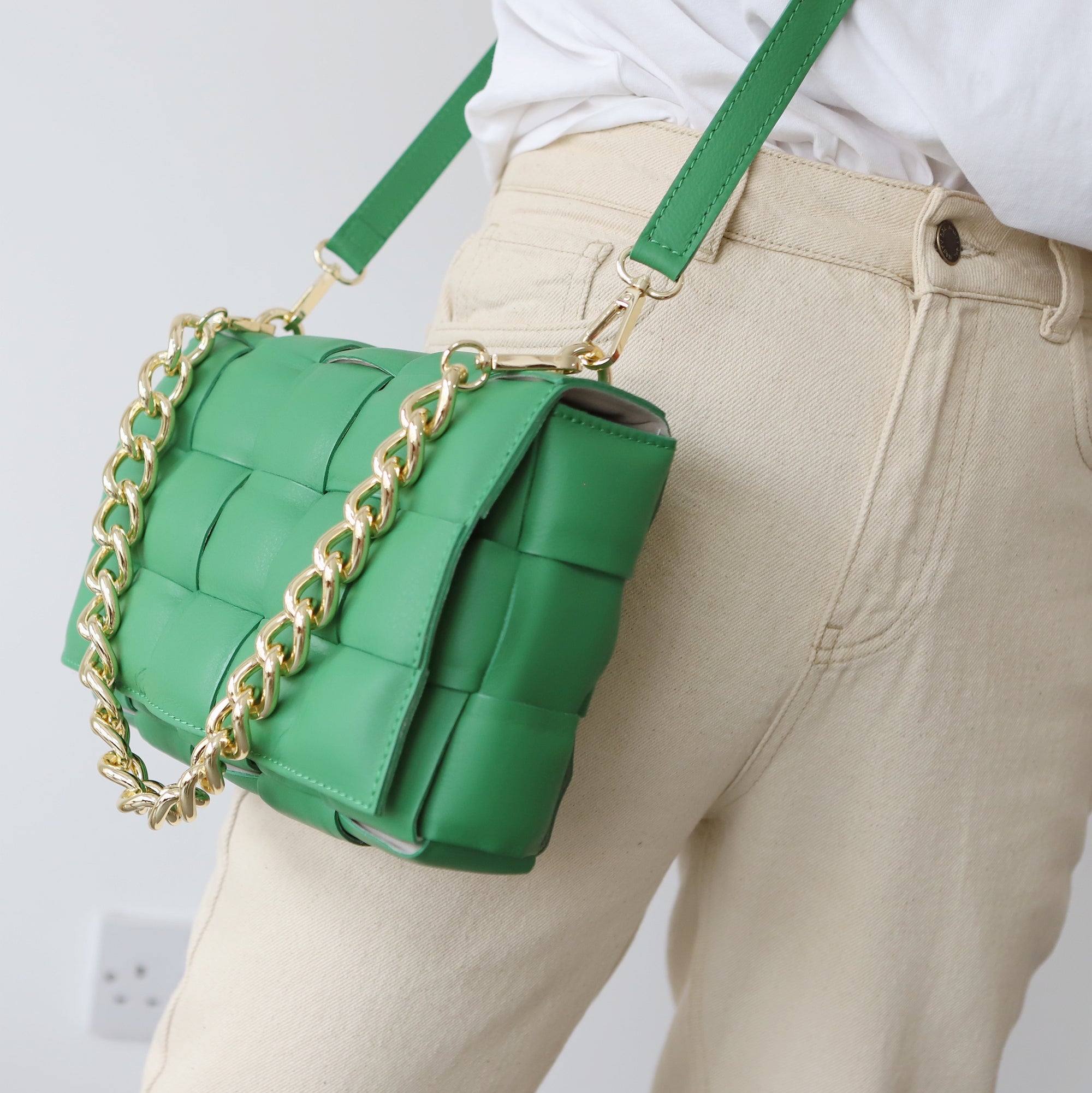 'Amalfi' Green Smooth Leather Chain Strap Woven Cross Body Bag – Azurina