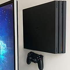 PS4 Pro HIDEit 4P Wall Mount