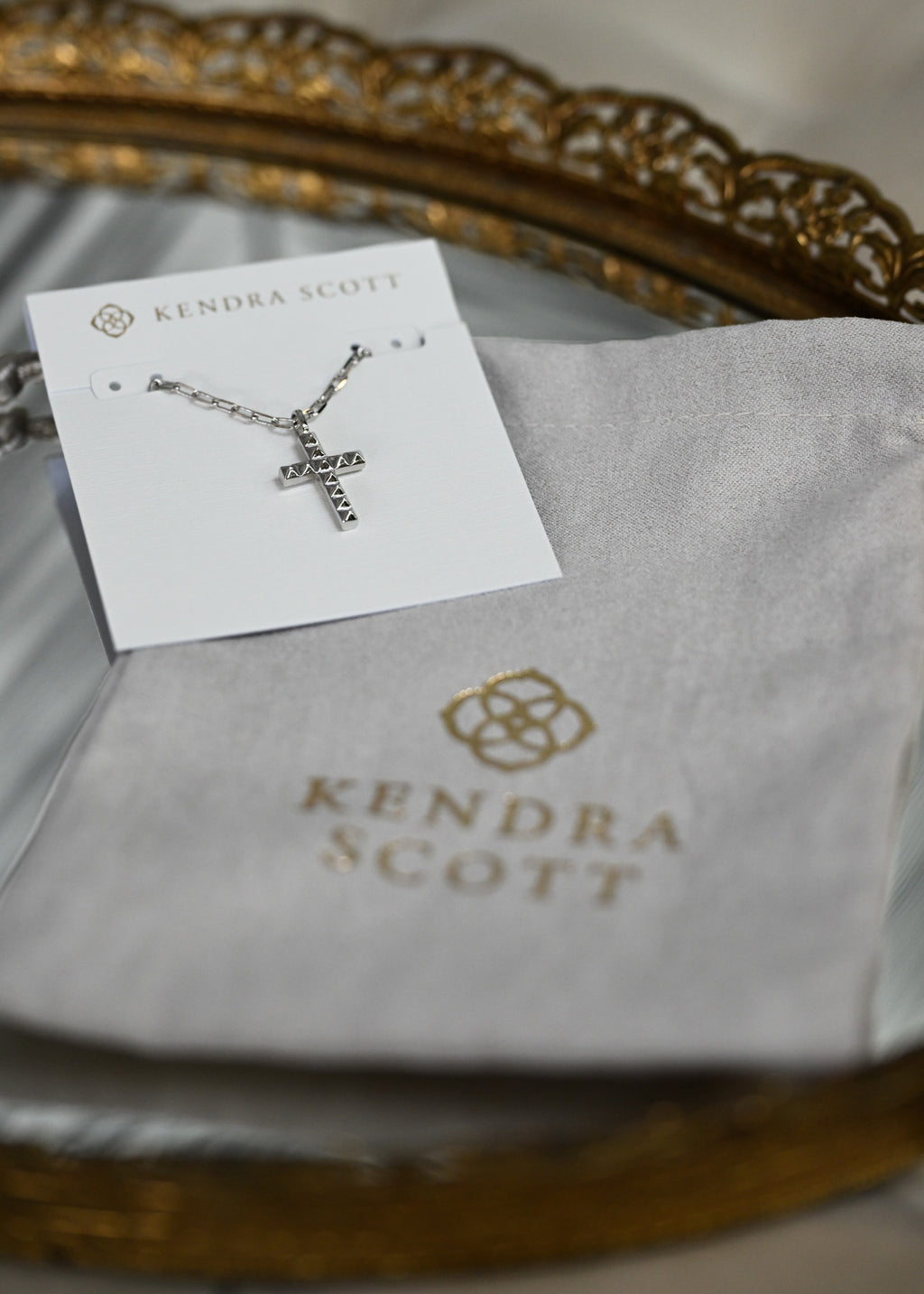 Kendra Scott Jada Cross Short Pendant Necklace – Occasionally Yours
