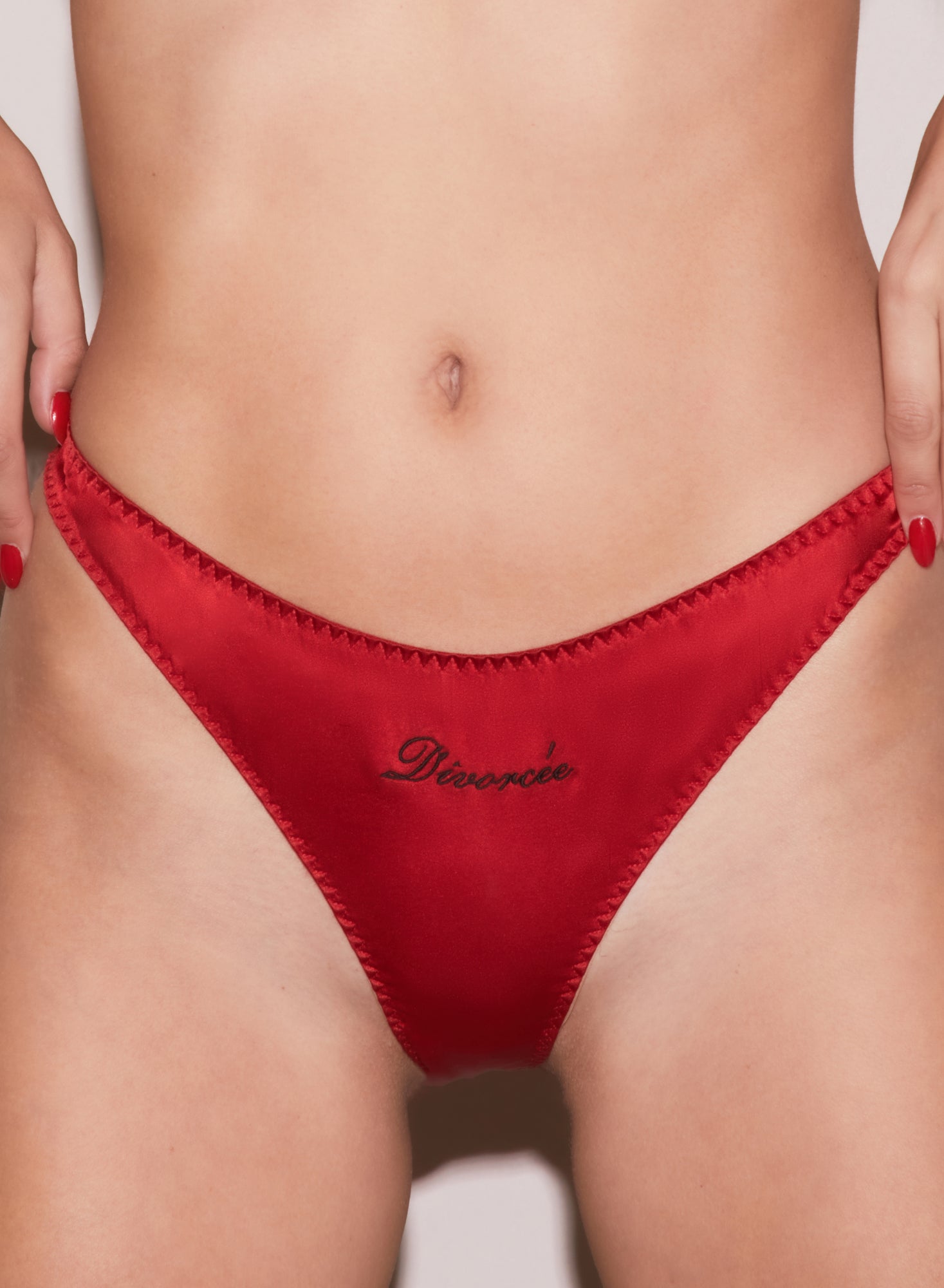 Divorcée Luxe Thong