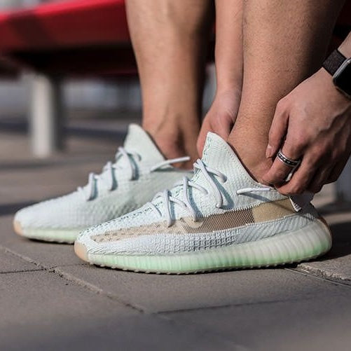 adidas YEEZY BOOST 350 V2 HYPER SPACE | angeloawards.com