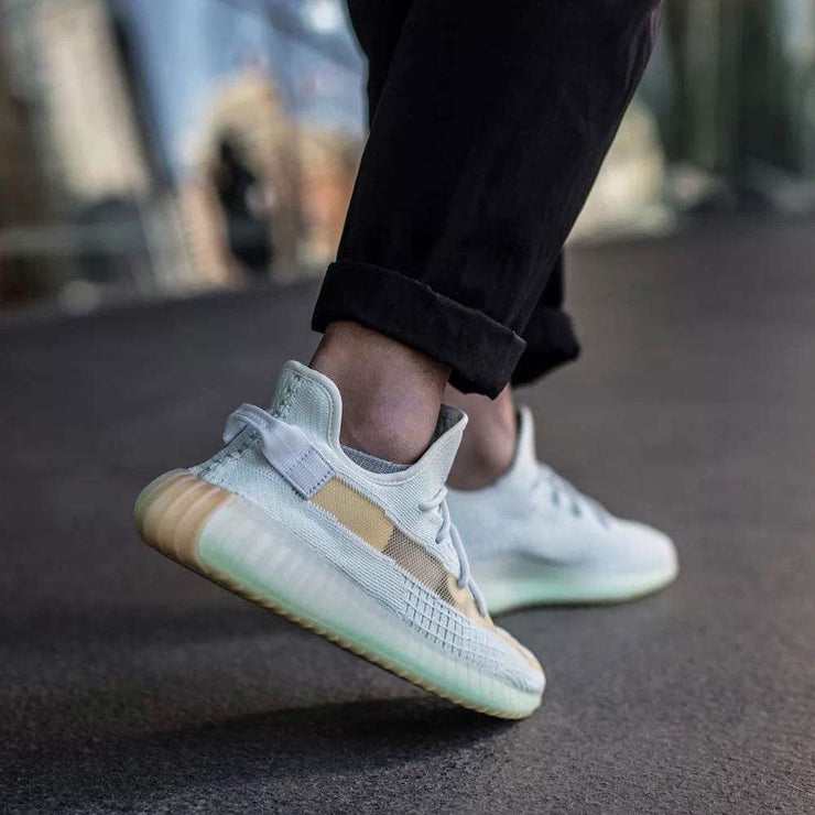 adidas yeezy boost 350 v2 hyperspace release date