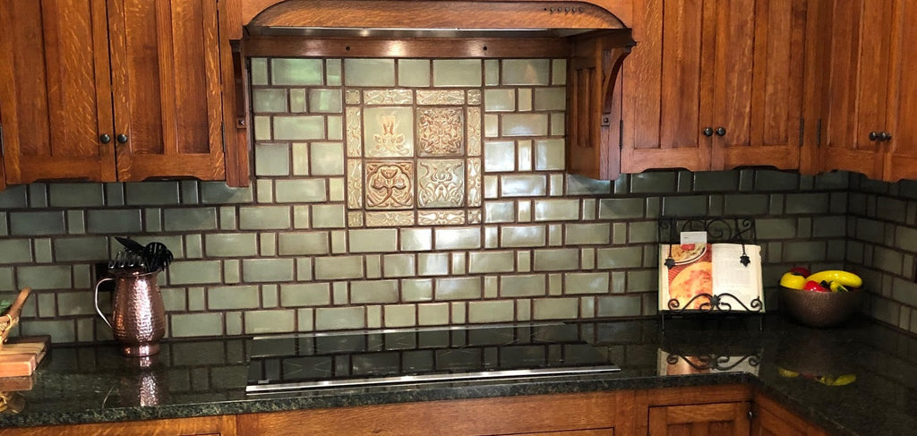 Brownstone backsplash 1