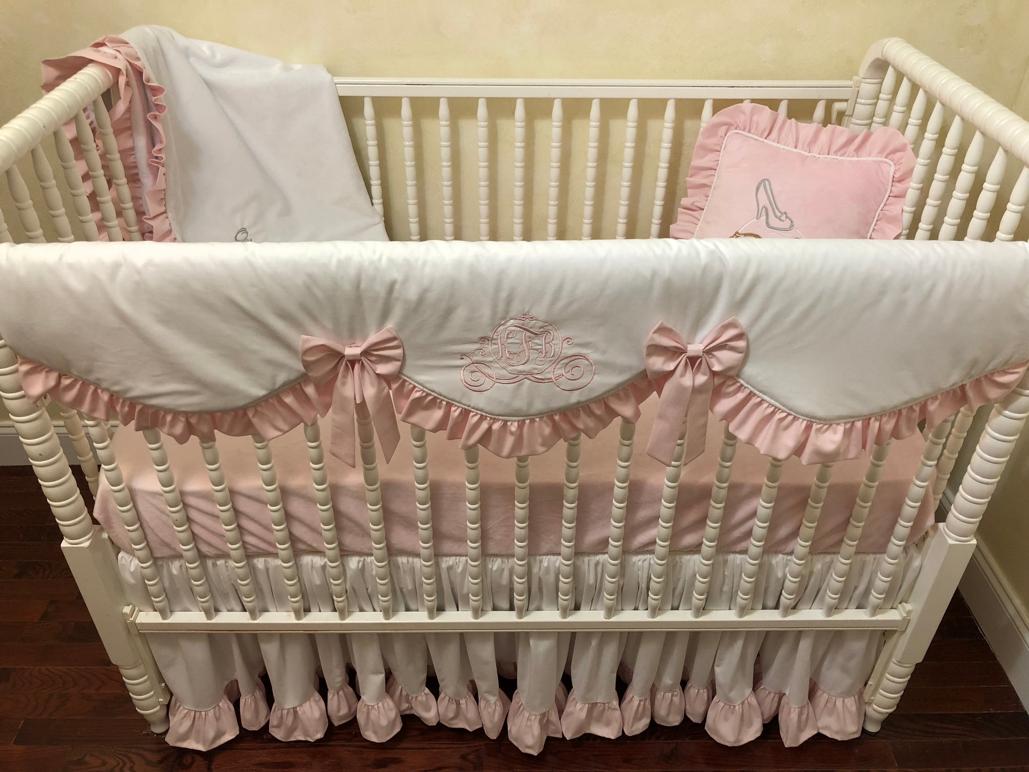 pale pink baby bedding