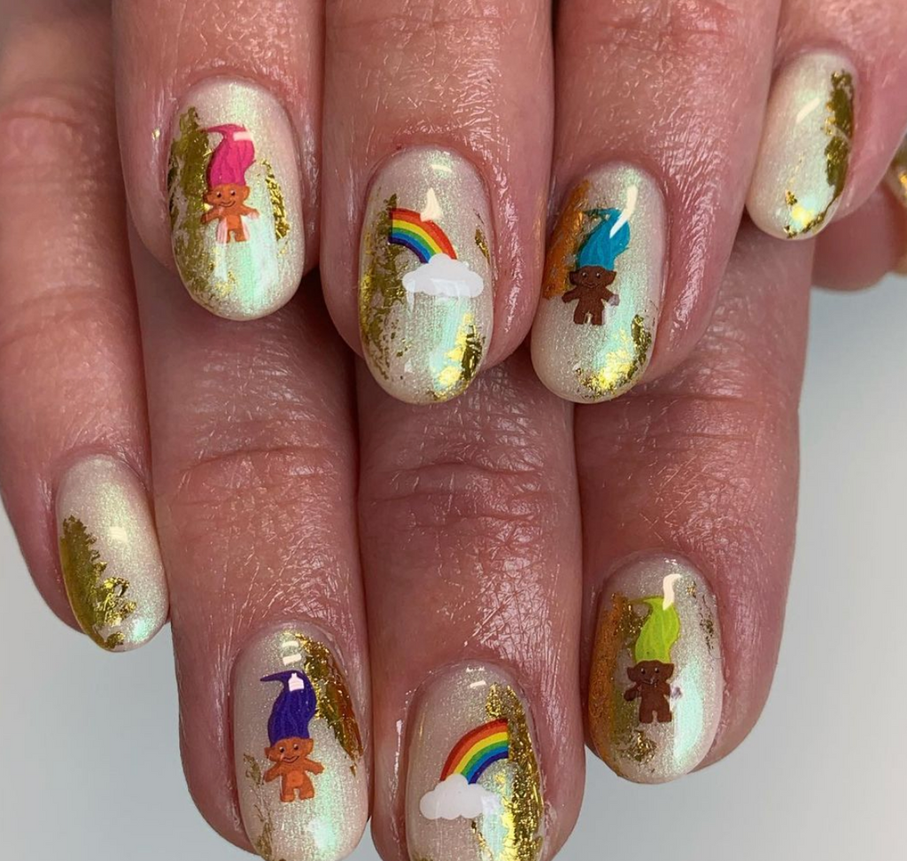 troll nails with gold