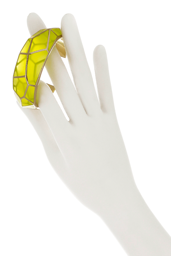 ISHARYA STRADIA Transparent Resin Bangle Bracelet – PRET-A-BEAUTE