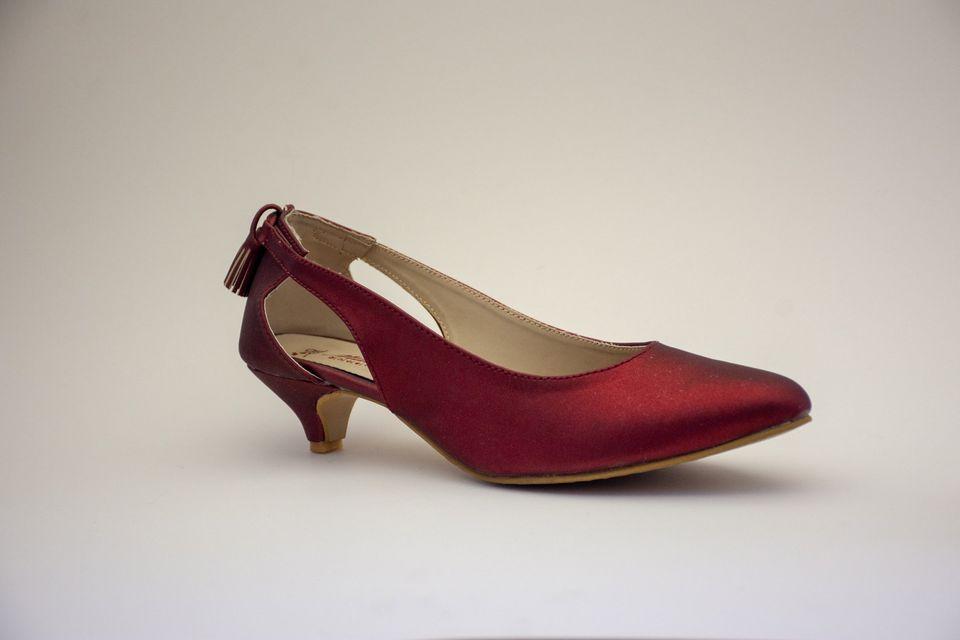 maroon court shoes