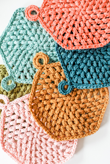 Fireside Basket, a free oversized crochet blanket basket pattern - TL Yarn  Crafts