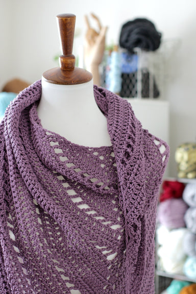 Montego Shawl, a free summer mesh triangle shawl pattern - TL Yarn