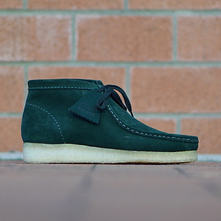 clarks wallabee green suede