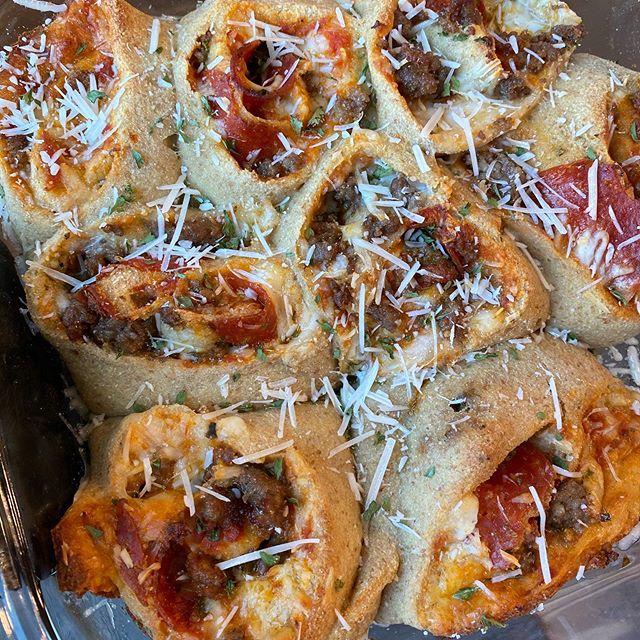 Easy And Cheesy Keto Pizza Rolls For Your Next Family Night Dinner Keto And Company