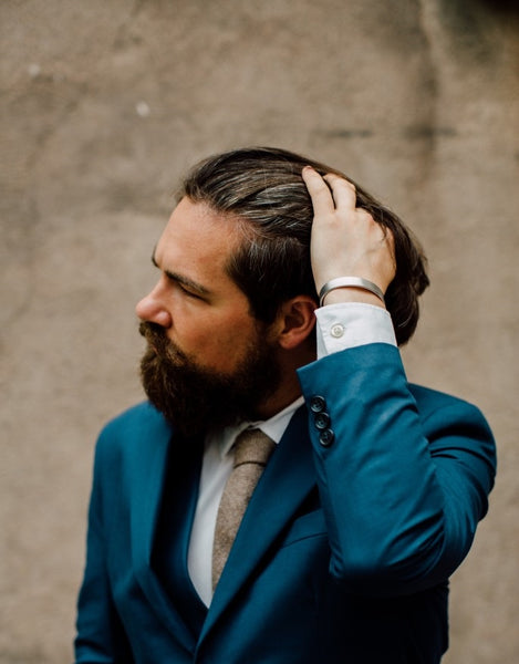 Man in suit with healthy hair