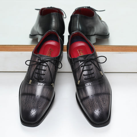 Discover the art of the patina that beautifies Berluti shoes
