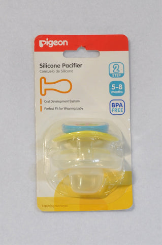 New Pigeon Step 2 Silicone Dummy Unisex 5-8 months