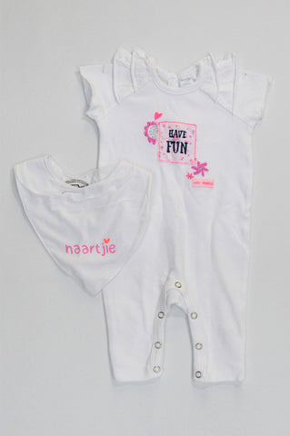 New Naartjie Pack Of 2 White Have Fun Onesie & Bib Outfit Girls 0-3 months