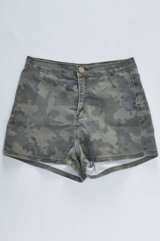 Factorie Khaki Green Camo Stretch Shorts Women Size 8