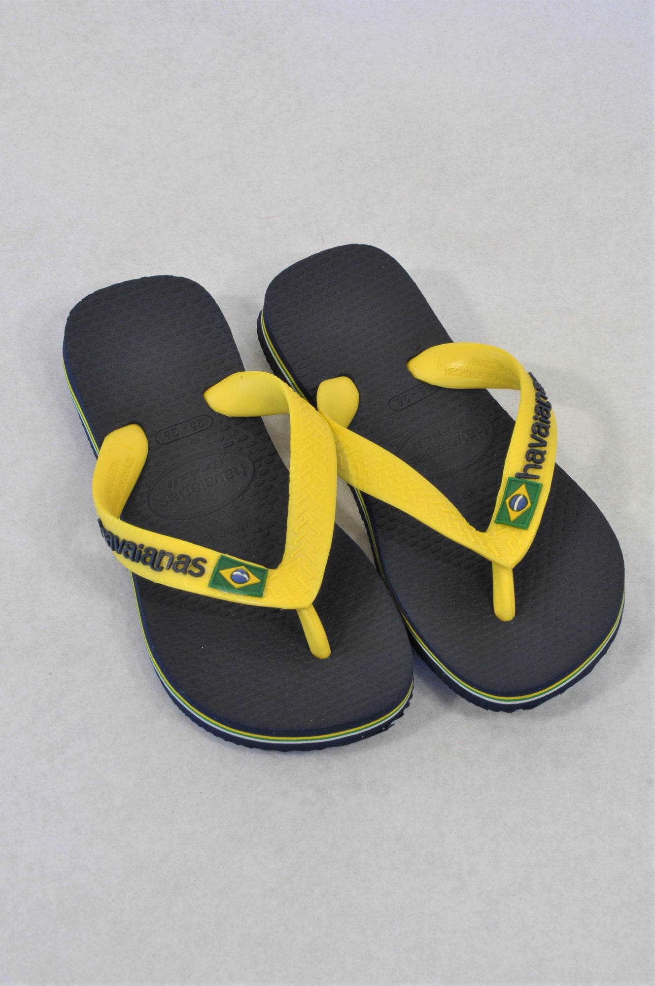 havaianas size 8