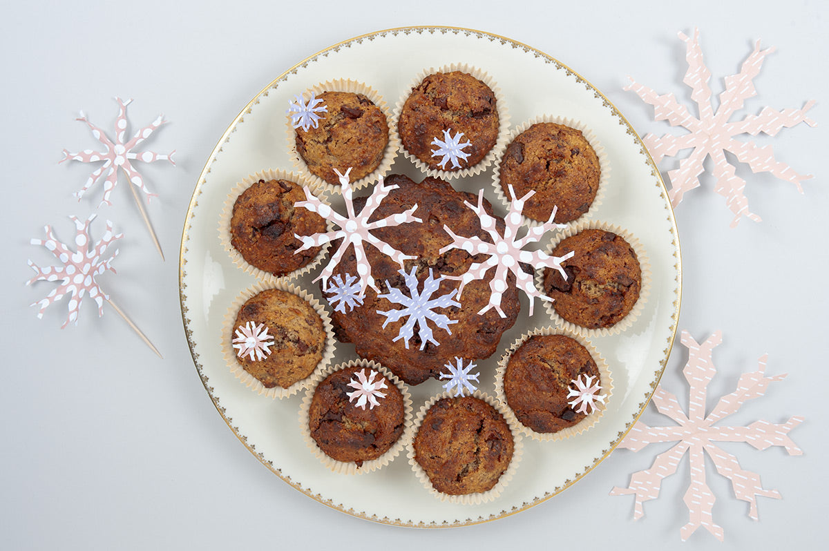 Kuchendekoration mit Schneeflocken