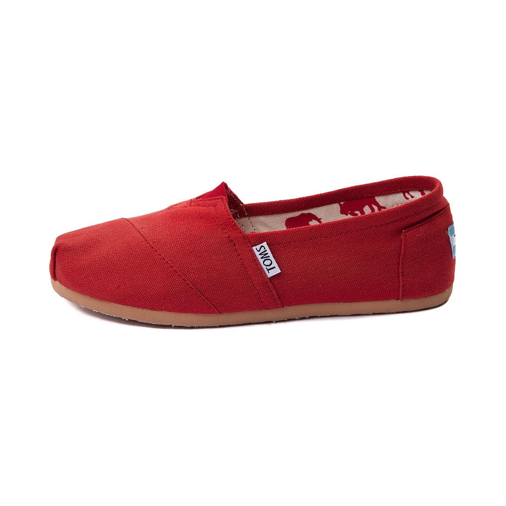 toms classic red
