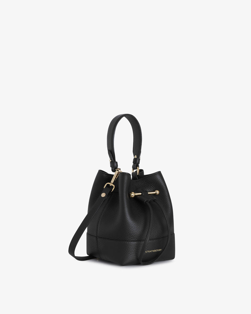 Osette - A modern take on the classic bucket bag, our best-selling Osette is your perfect everyday companion.