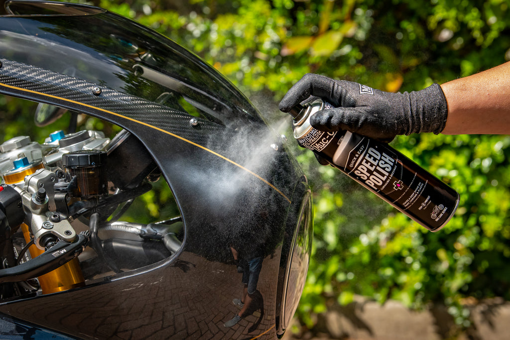 Applying Speed Polish to a motorcycle