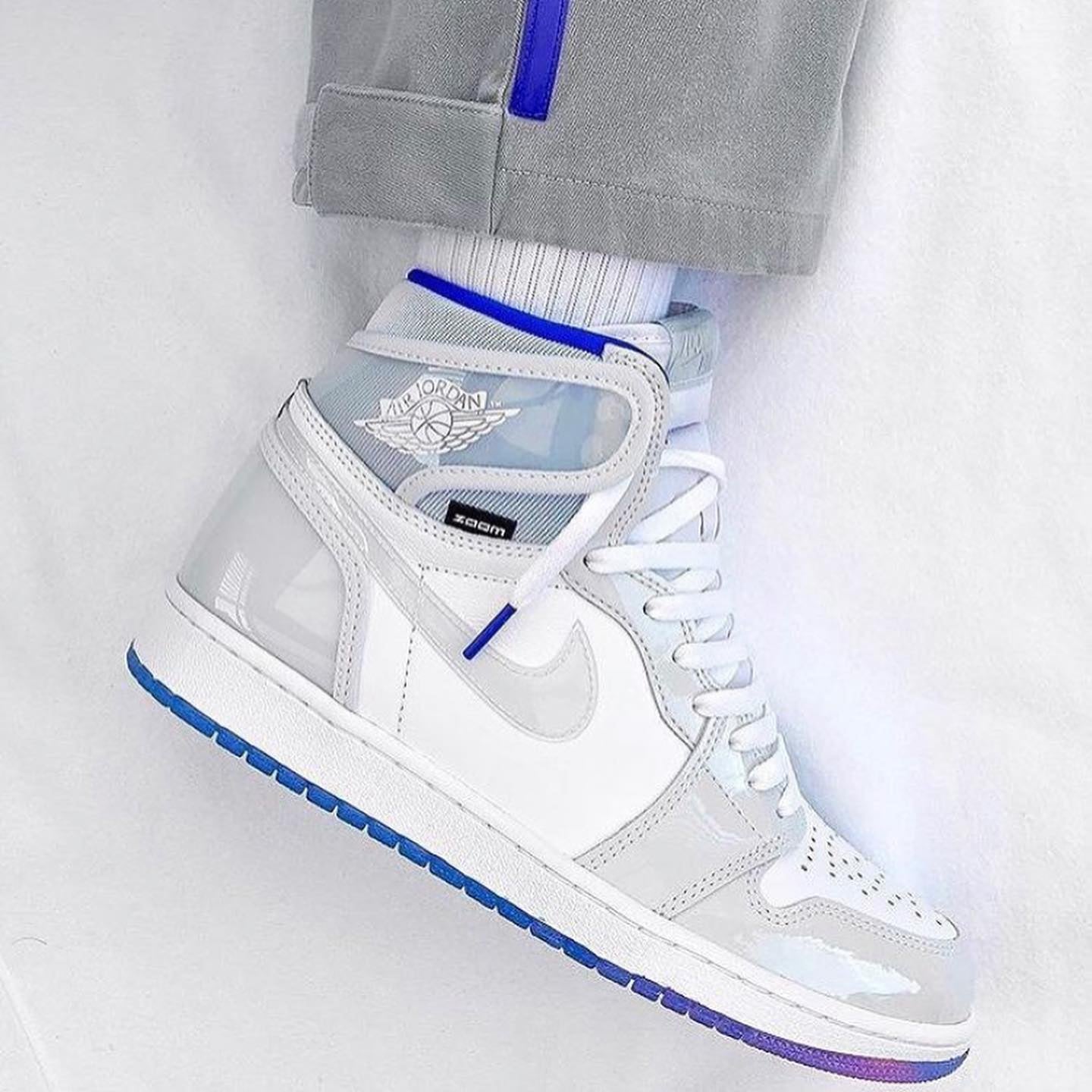 Nike Air Jordan 1 Retro High OG Zoom Racer Blue Sneaker