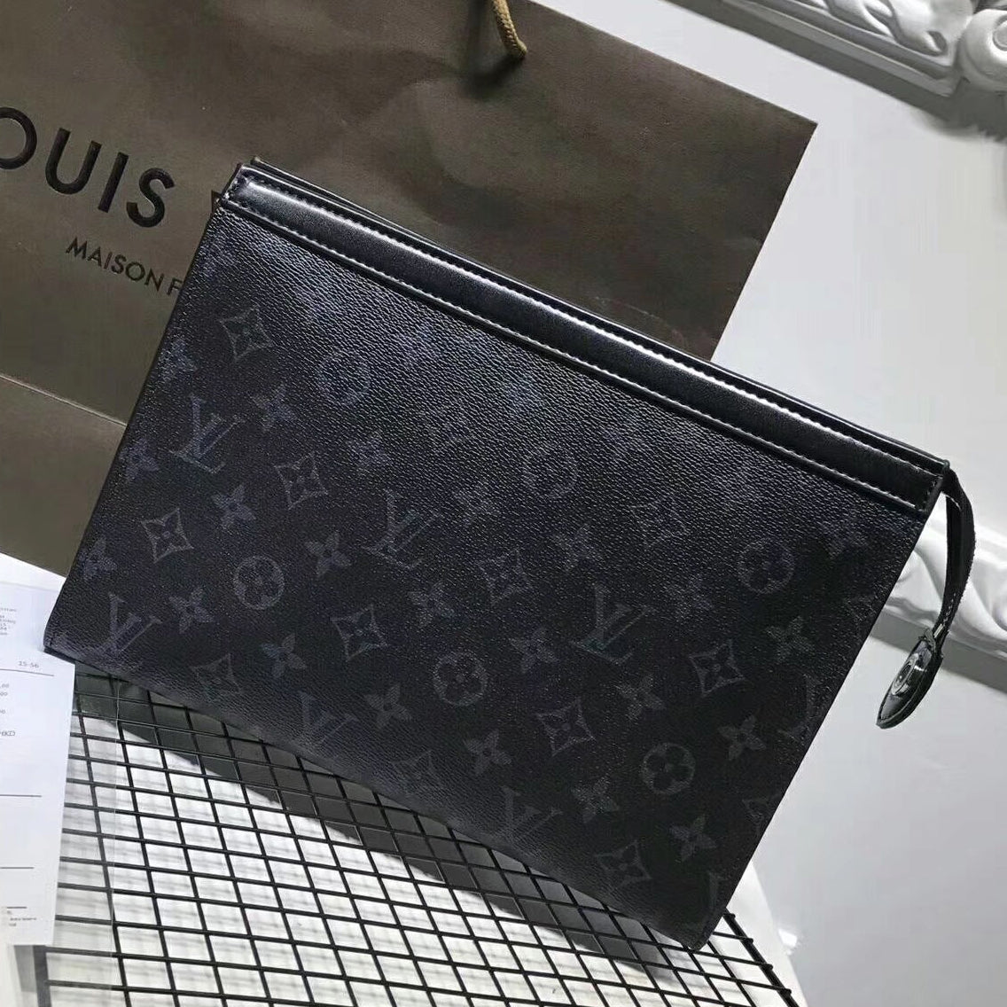 Louis Vuitton Woman Men Envelope Clutch Bag Leather File Bag Tote Handbag