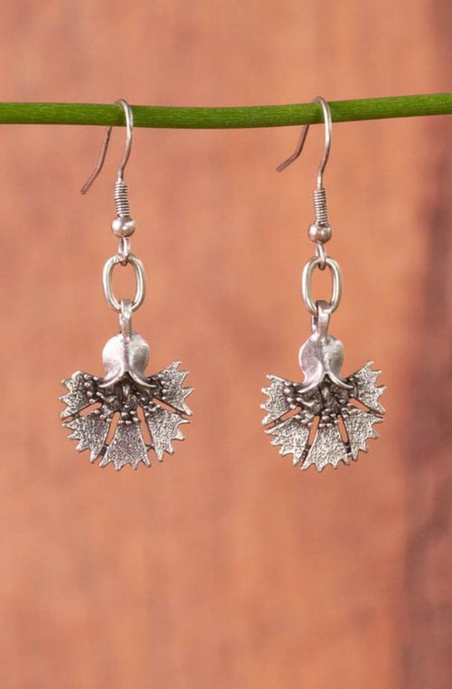 Clove Earrings