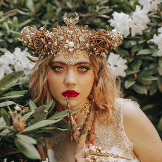 meadow flower Gold crown