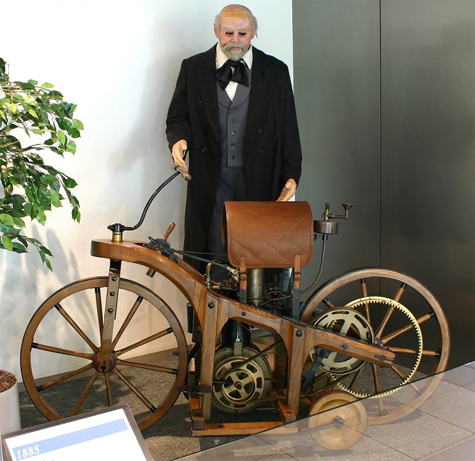 Replica of Daimler-Maybach Reitwagen and his invention