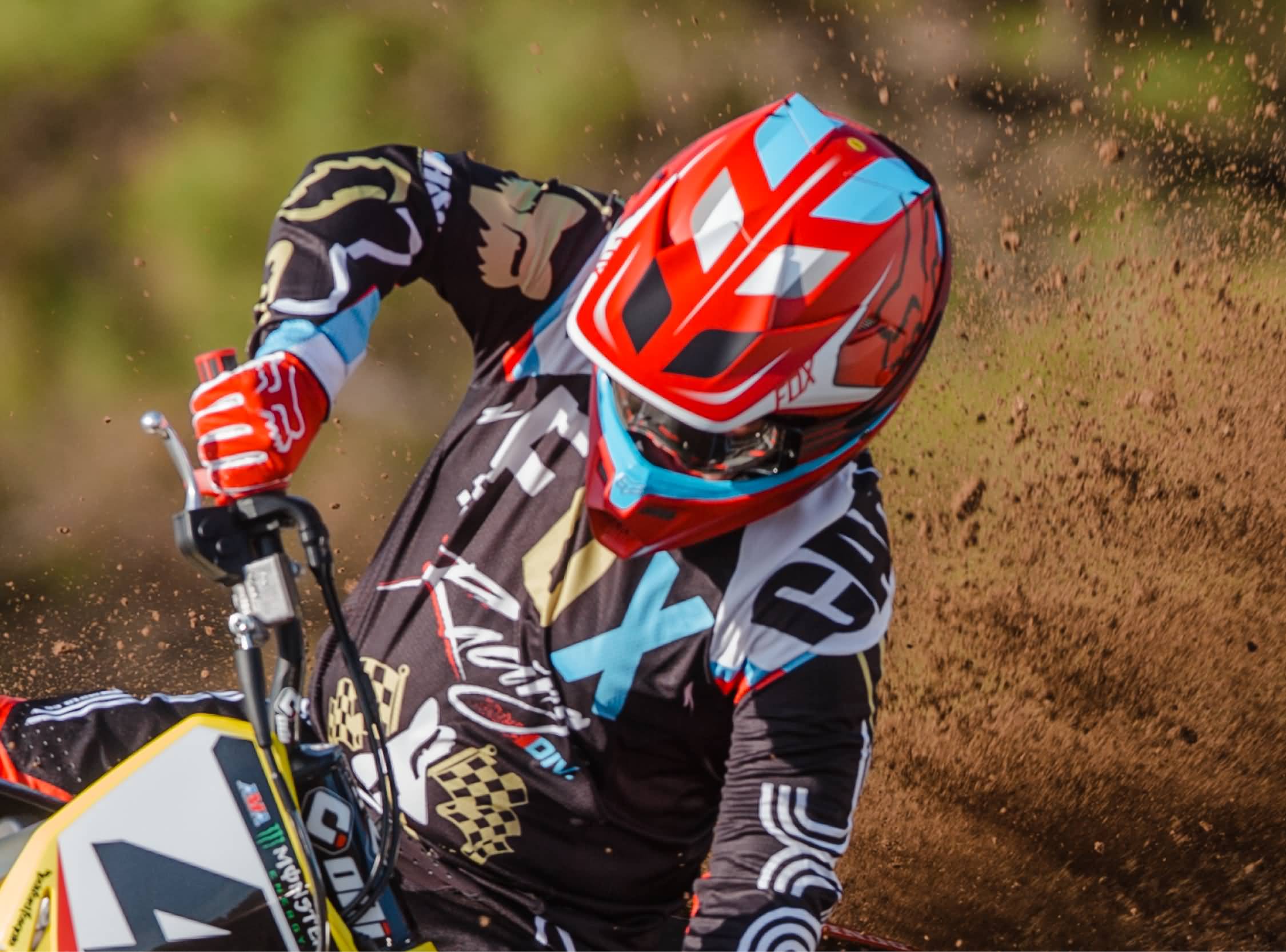 Fox Racing 2016 Built for the Podium | Motocross V3 Helmet Overview