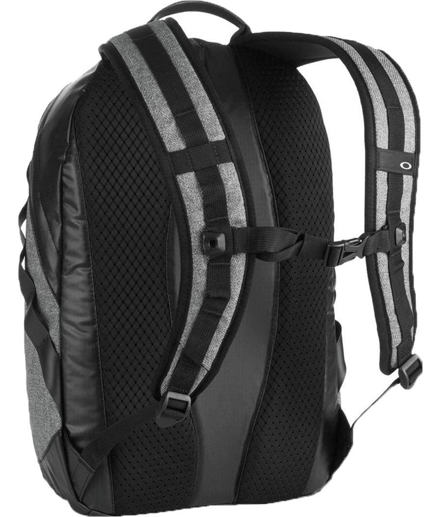 Oakley Fall 2017 Accessories | Mens Lifestyle Travel Backpacks