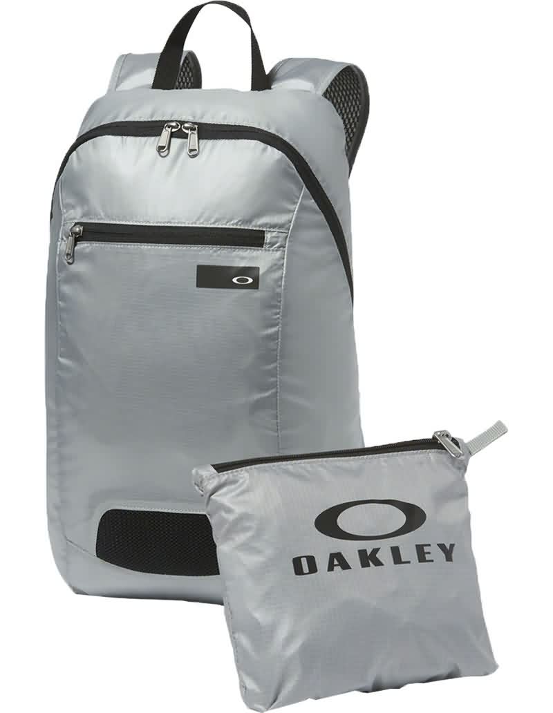 Oakley Fall 2017 Accessories | Mens Bags & Luggages Collection|Oakley Fall 2017 Accessories | Mens Bags & Luggages Collection