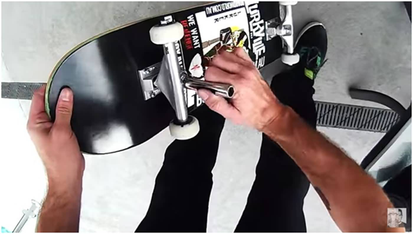 How to Assemble a Skateboard