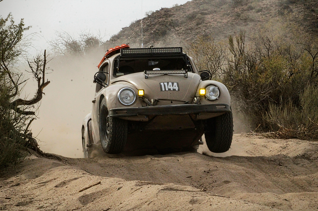 Team Fourtillfour races in the Baja 1000