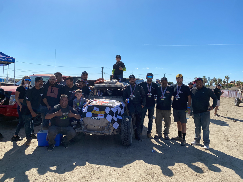 Majority of the Fourtillfour Baja 1000 Team after the race