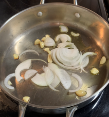 stir fry onion tomato