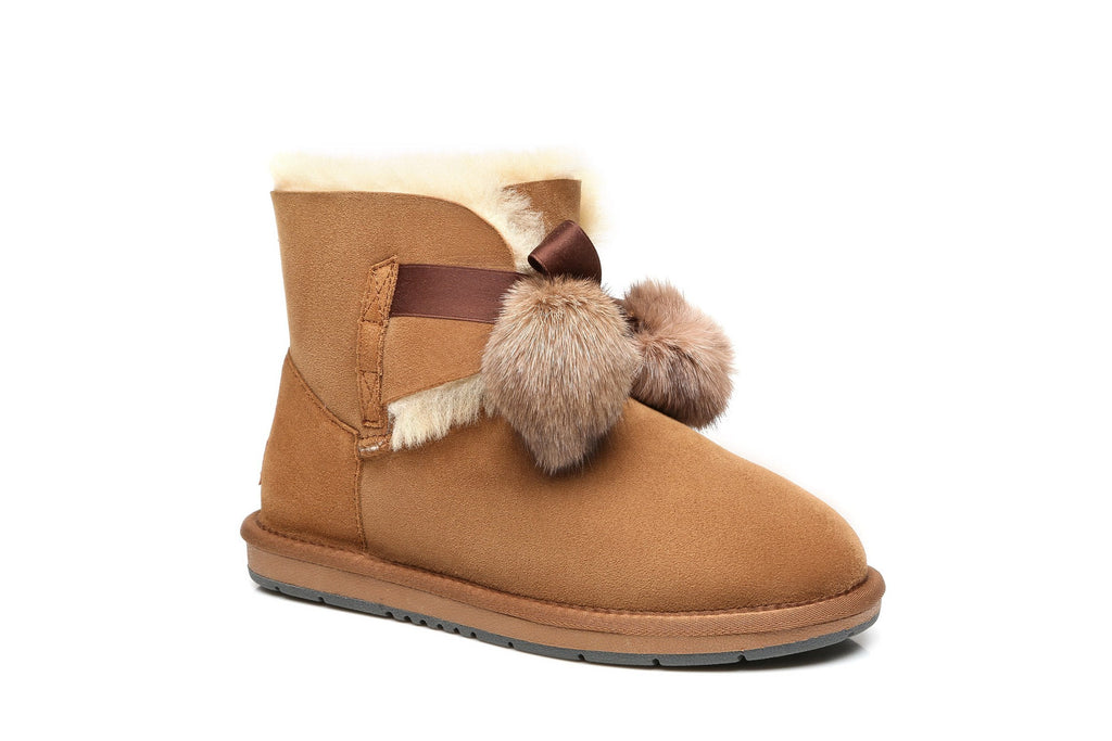 pom pom uggs