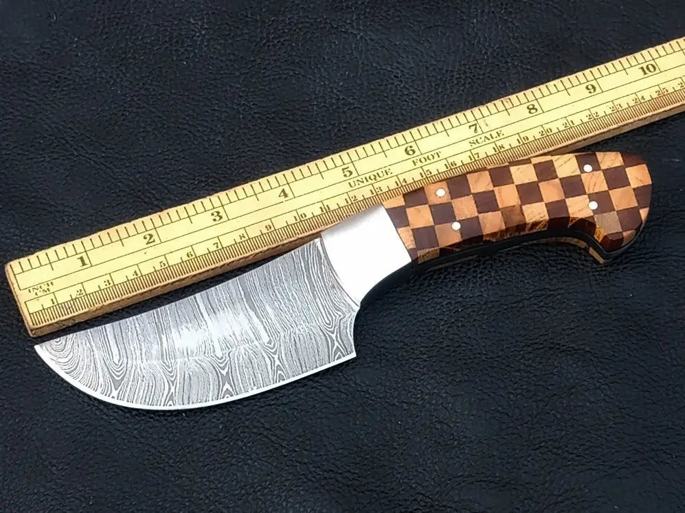 Top 4 Damascus steel Hunting knives