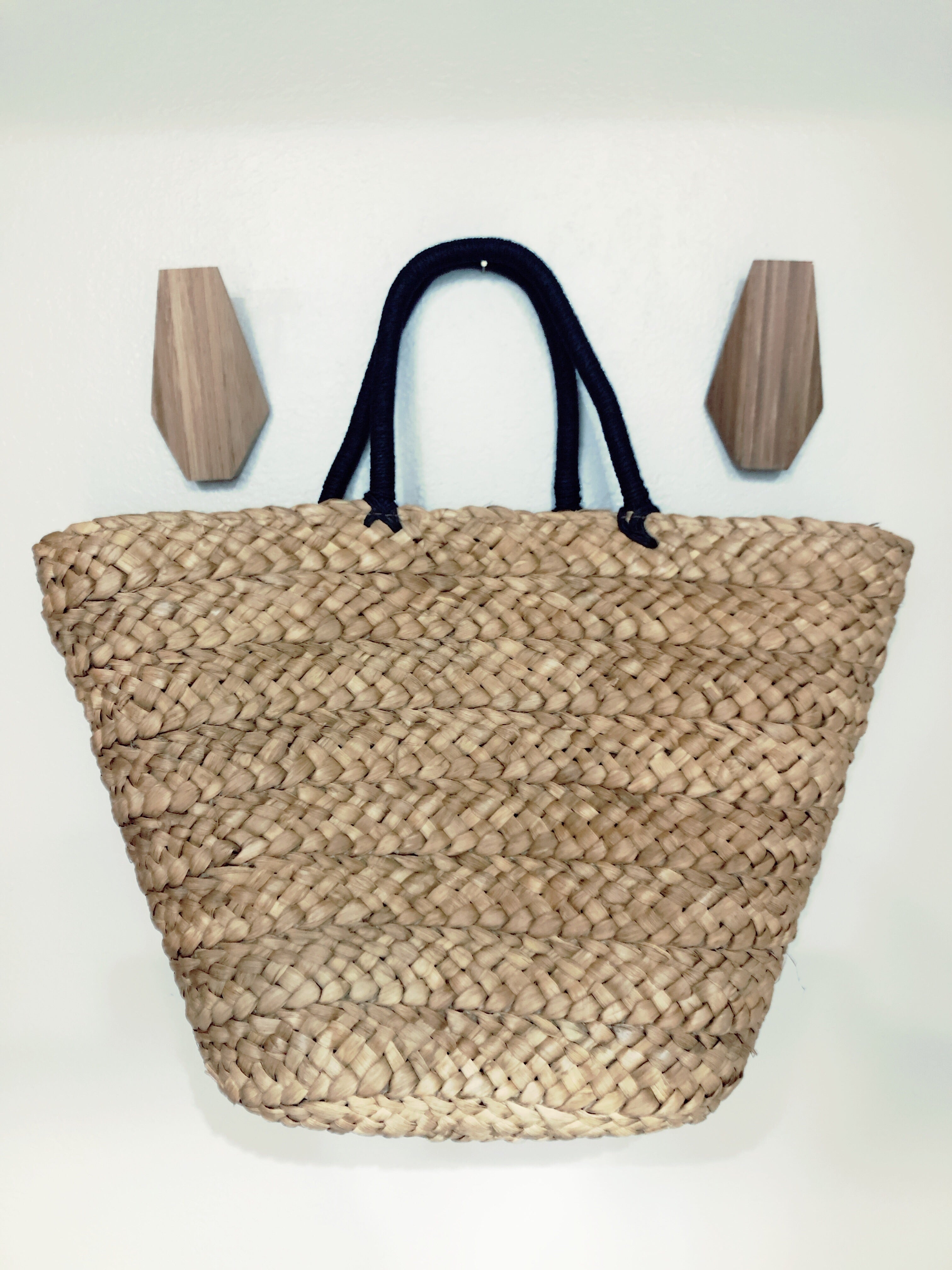 straw tote bag