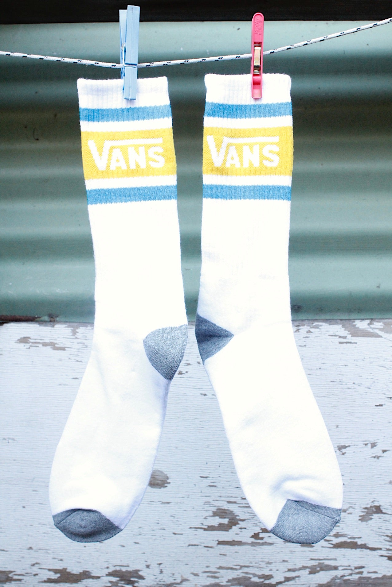 vans tribe crew socks