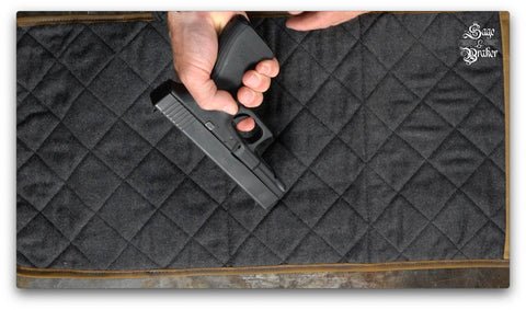 Clearing a Glock 21 handgun