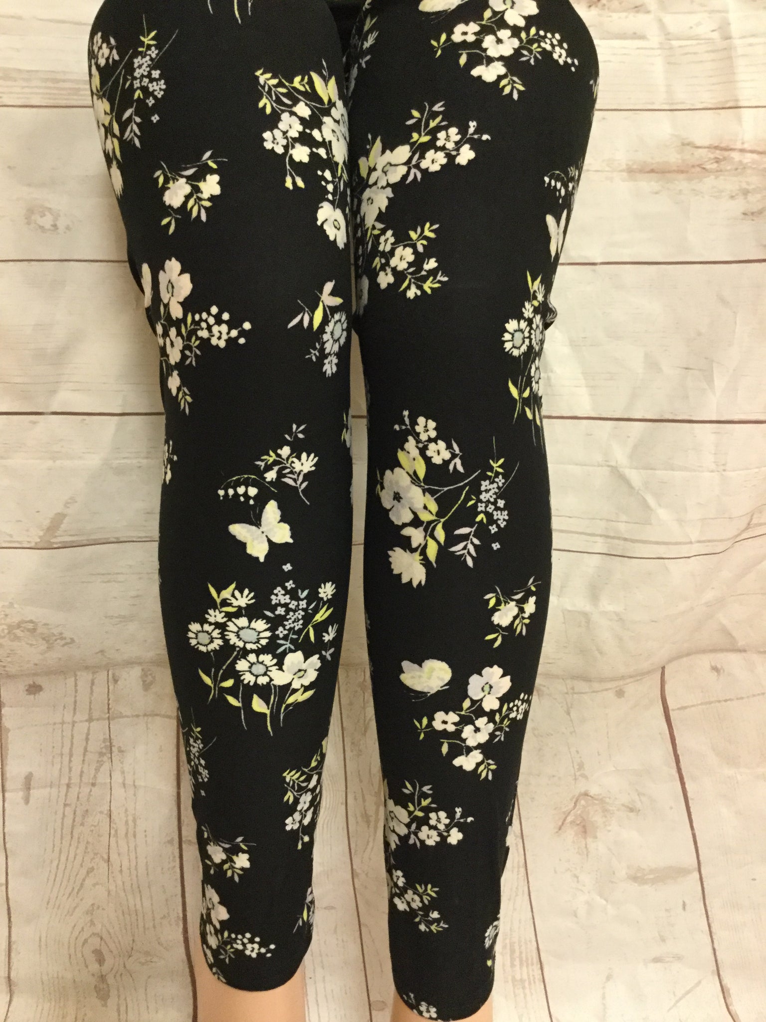 White Candytufts Printed Leggings