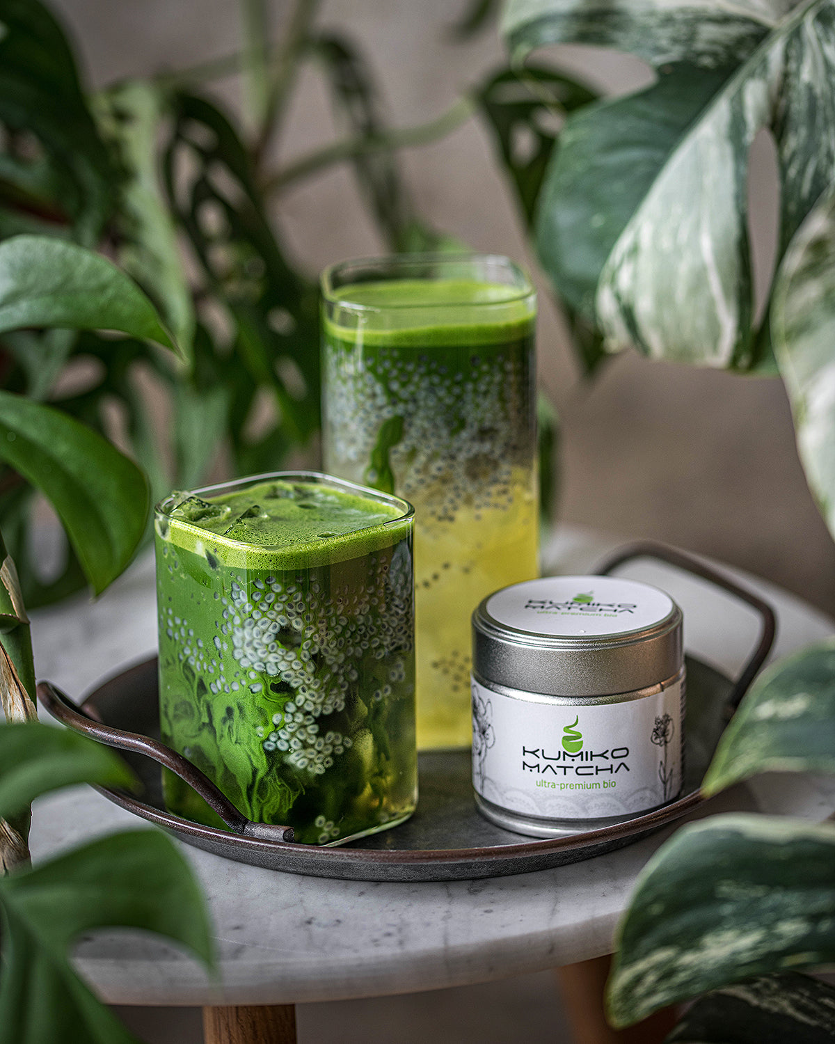 Infusion glacée à l’osmanthe, au matcha & graines de basilic