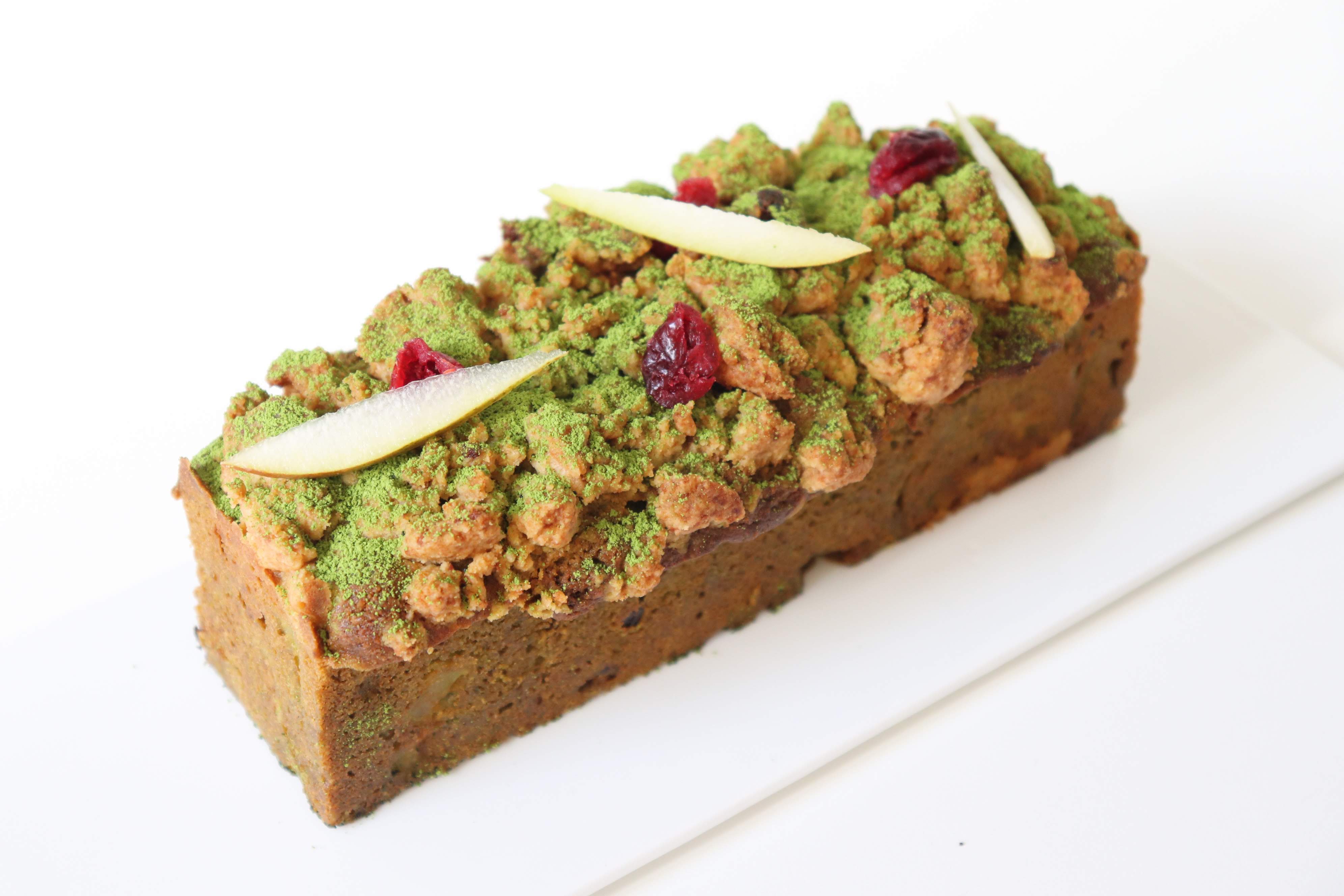 crumble cake entier matcha poire et cranberry