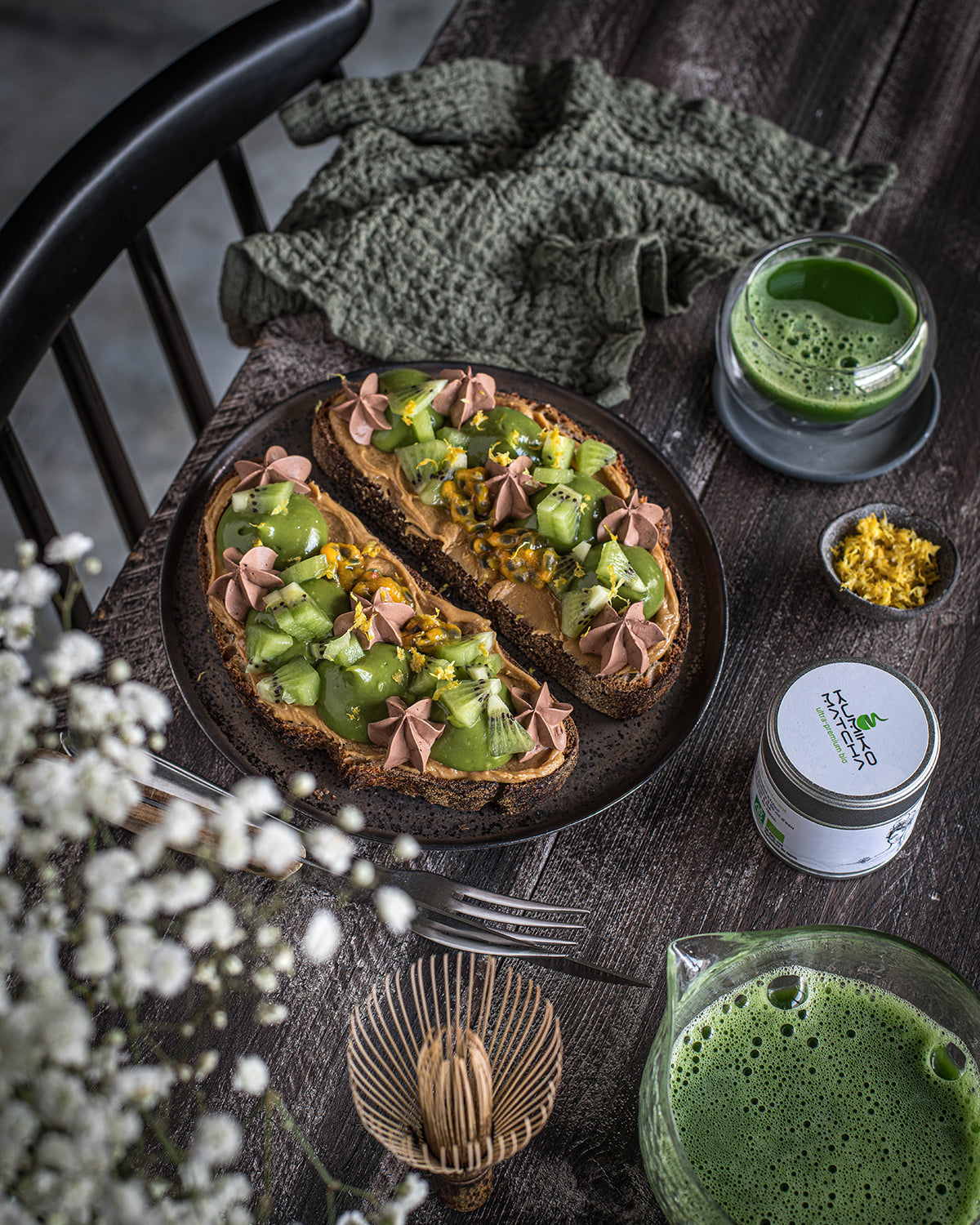 tartine garnie au thé matcha