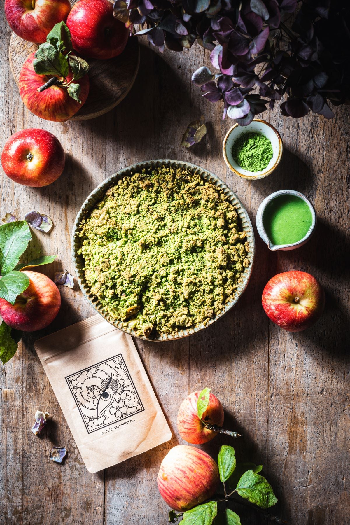 tarte crumble aux pommes et au thé matcha 