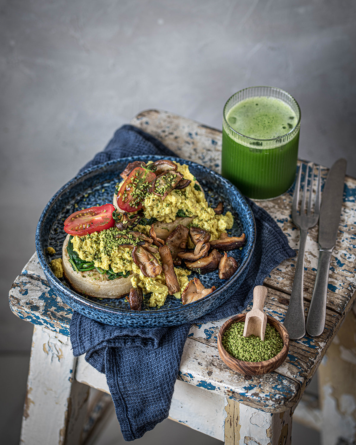 Tofu Scramble Breakfast & Gomasio au Matcha